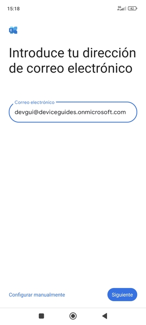 Introduzca su Dirección de correo electrónico y seleccione Configurar manualmente