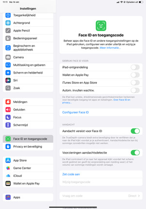 Scroll naar en selecteer Face ID en toegangscode