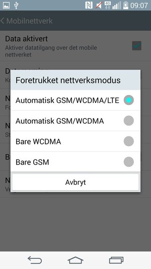 Velg Automatisk GSM/WCDMA for å aktivere 3G