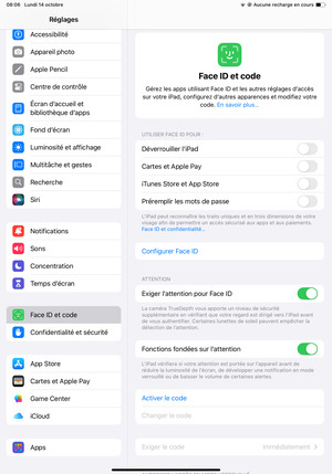 Faites défiler  et sélectionnez Face ID et code