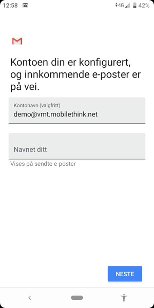 Gi kontoen din et navn, og skriv inn navnet ditt. Velg NESTE