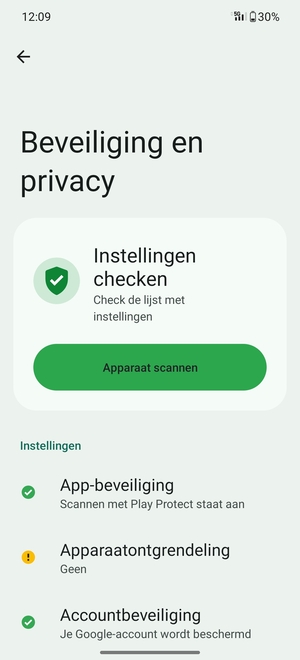 Om uw schermvergrendeling te activeren, ga naar het Beveiliging en privacy-menu en selecteer Apparaatontgrendeling