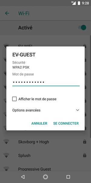 Saisissez le mot de passe du Wi-Fi et sélectionnez SE CONNECTER