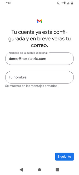 Déle a su cuenta un nombre y escriba su nombre. Seleccione Siguiente