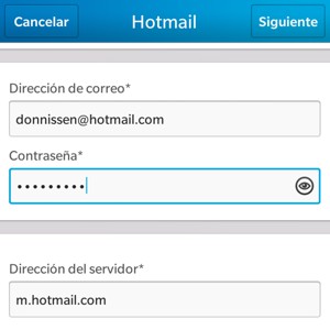 Desplácese hacia abajo e introduzca Hotmail. Seleccione Siguiente