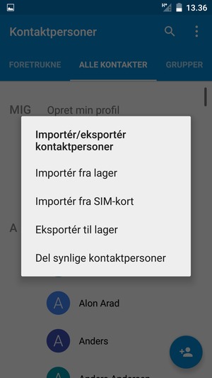 Vælg Importér fra SIM-kort