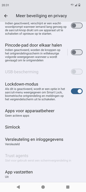 Scroll naar en selecteer Simlock