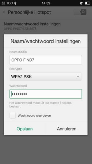 Voer een wachtwoord van een WiFi-hotspot in van ten minste 8 tekens en selecteer Opslaan