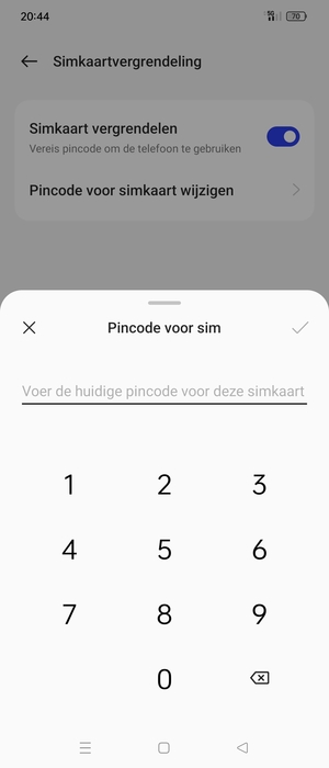 Voer Huidige pincode voor de simkaart in en selecteer OK