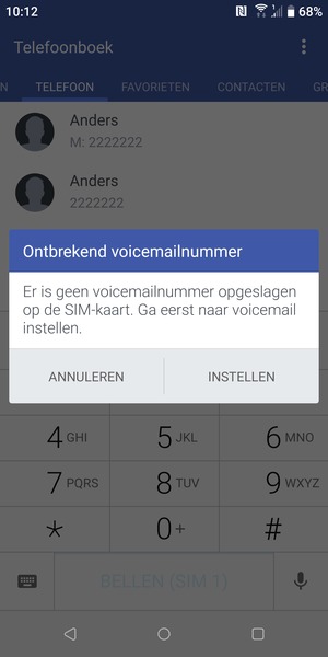 Als uw voicemail niet geïnstalleerd is, selecteert u INSTELLEN