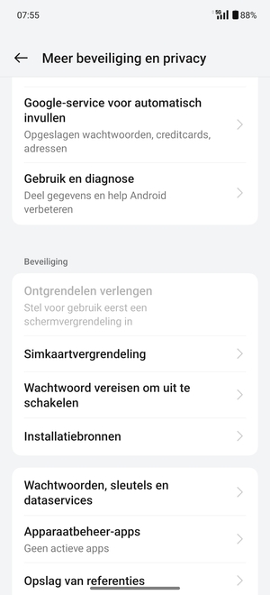 Scroll naar en selecteer Simkaartvergrendeling