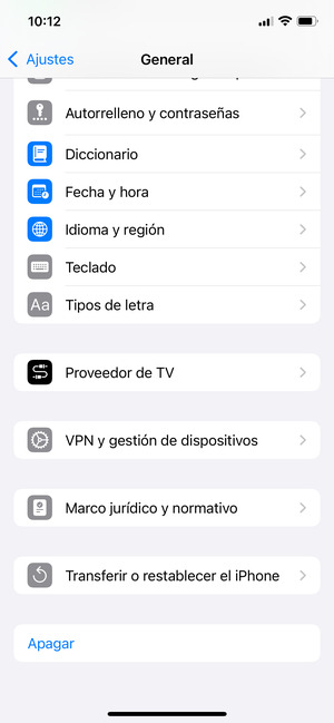 Desplácese y seleccione Transferir o restablecer el iPhone