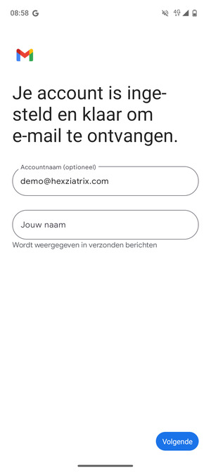 Geef uw account een naam en voer uw naam in. Selecteer Volgende