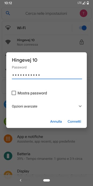 Inserisci la password del Wi-Fi e seleziona Connetti
