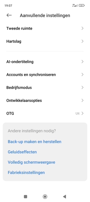 Scroll naar en selecteer Accounts en synchroniseren