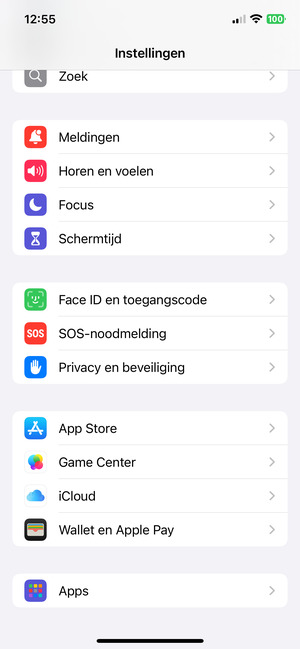 Scroll naar en selecteer Apps