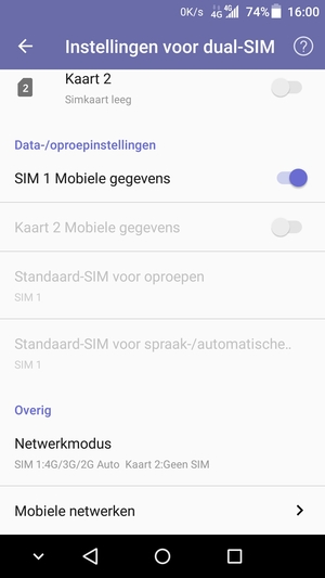 Scroll naar en selecteer Mobiele netwerken