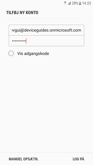 Indtast din e-mailadresse og adgangskode. Vælg MANUEL OPSÆTN.
