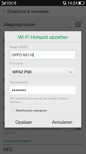 Voer een wachtwoord van een WiFi-hotspot in van ten minste 8 tekens en selecteer Opslaan