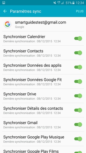 Assurez-vous que Synchroniser Contacts est sélectionné et sélectionnez PLUS