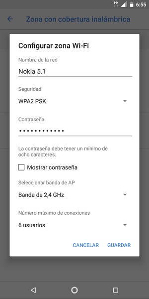 Introduzca una contraseña de punto de acceso Wi-Fi de al menos 8 caracteres y seleccione GUARDAR