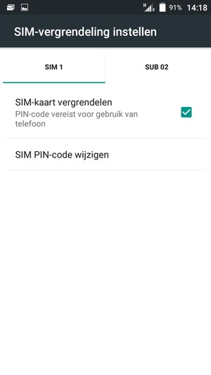 Selecteer SIM 1 of SIM 2 en selecteer SIM PIN-code wijzigen