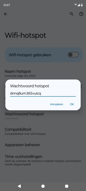 Voer een wachtwoord van een WiFi-hotspot in van ten minste 8 tekens en selecteer OK