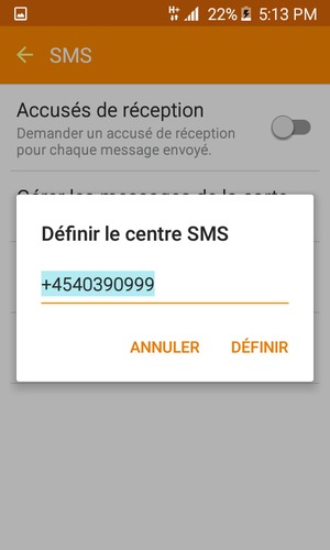 Saisissez le numéro du Centre SMS et sélectionnez DÉFINIR
