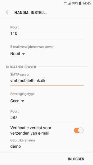 Scroll naar beneden en voer Uitgaand serveradres in