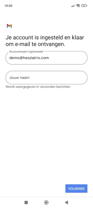 Geef uw account een naam en voer uw naam in. Selecteer VOLGENDE