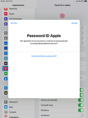 Inserisci  Password ID Apple e seleziona Accedi
