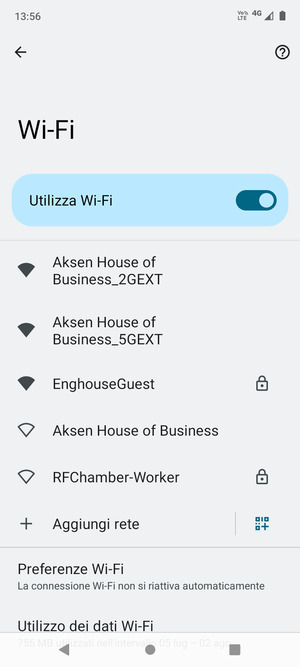 Seleziona la rete wireless a cui desideri connetterti