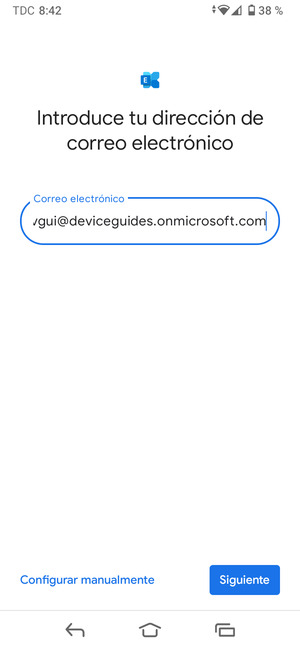 Introduzca su Dirección de correo electrónico y seleccione Configurar manualmente