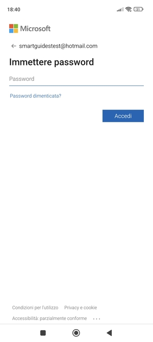 Inserisci la tua password di Hotmail e seleziona Accedi