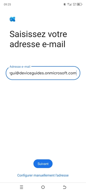 Saisissez votre Adresse e-mail et sélectionnez Configurer manuellement l'adresse