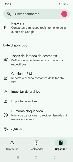 Desplácese y seleccione Gestionar SIM