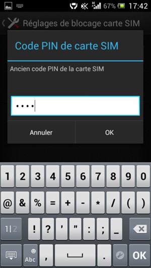 Saisissez l'ancien code PIN  de votre carte SIM et sélectionnez OK