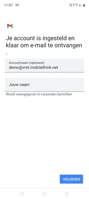 Geef uw account een naam en voer uw naam in. Selecteer VOLGENDE