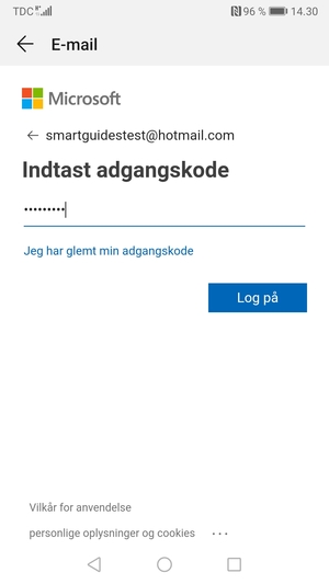 Indtast din Hotmail adgangskode og vælg Log på