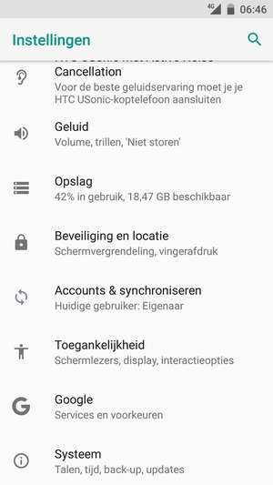 Keer terug naar het Instellingen menu en selecteer Accounts & synchroniseren