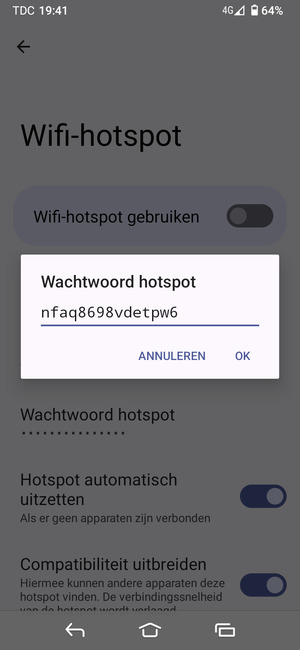 Voer een wachtwoord van een WiFi-hotspot in van ten minste 8 tekens en selecteer OK