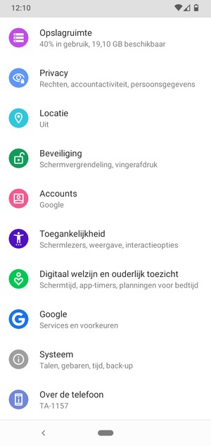 Scroll naar en selecteer Accounts