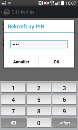 Bekræft din nye PIN-kode til SIM og vælg OK