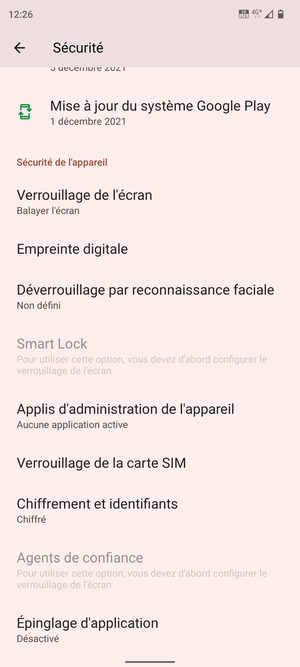 Pour modifier le code PIN de la carte SIM, faites défiler et sélectionnez Verrouillage de la carte SIM