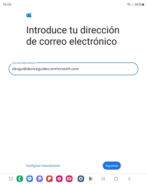 Introduzca su Dirección de correo electrónico y seleccione Configurar manualmente