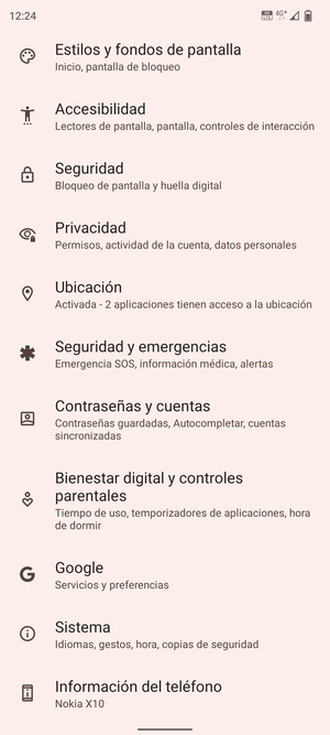 Desplácese y seleccione Contraseñas y cuentas