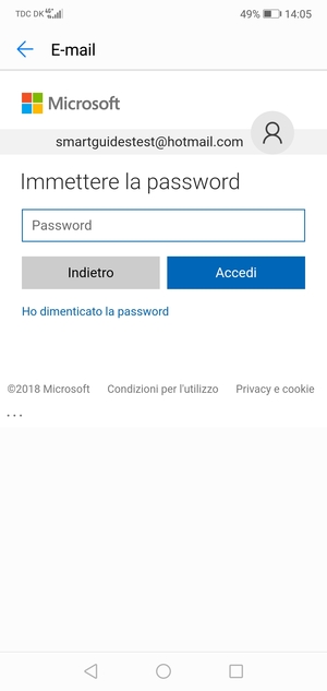 Inserisci la tua password di Hotmail e seleziona Accedi