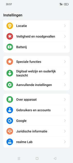 Scroll naar en selecteer Gebruikers en accounts