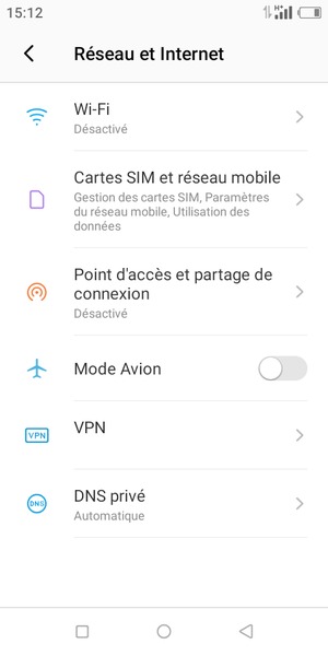Sélectionnez Cartes SIM et réseau mobile