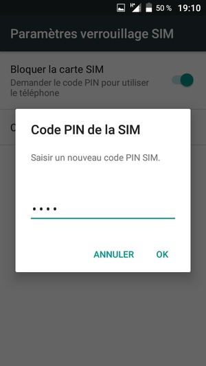 Saisissez votre Nouveau code PIN de la SIM et sélectionnez OK